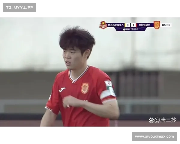 阿贾克斯新帅博斯首训强调攻势足球 青年军重组全面启动 阿贾克斯新帅博斯首训强调攻势足球 青年军重组全面启动